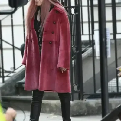 Jodie Comer Killing Eve Villanelle Pink Long Fur Coat