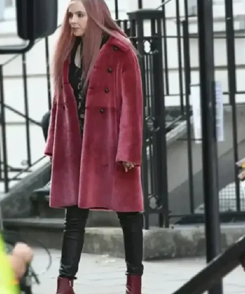 Jodie Comer Killing Eve Villanelle Pink Long Fur Coat