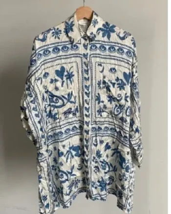 Shop Parker Posey The White Lotus S03 Victoria Ratliff Printed Mini Shirt