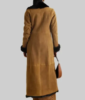 Emily Ratajkowski Brown Fur Coat - Image 2