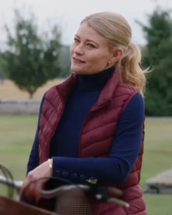 The Reluctant Royal Emilie de Ravin Vest