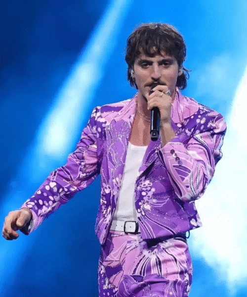 Benson-Boone-2025-American-Music-Awards-Purple-Jacket