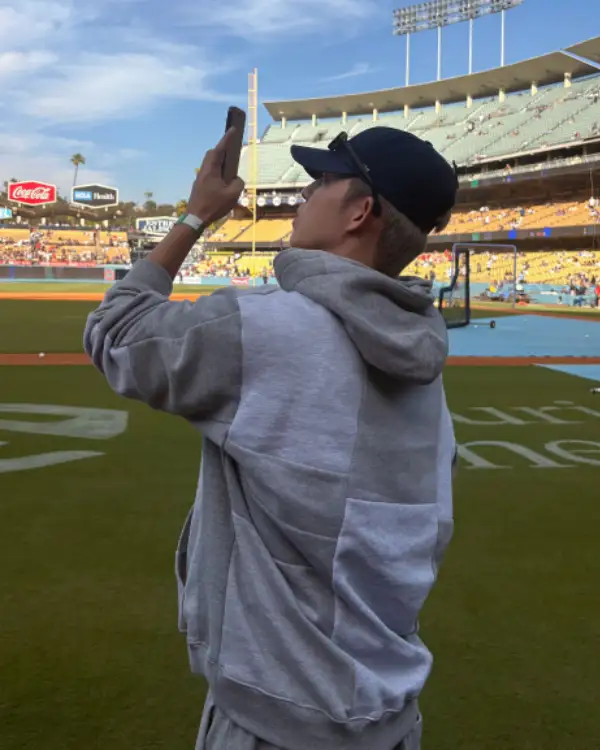 S.Coups Stussy Hoodie back Project