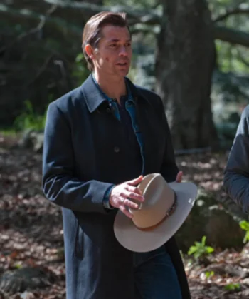 justified-raylan-givens-wool-trench-coat-man-