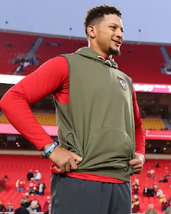 Patrick Mahomes 2025 Salute to Service Sleeveless Hoodie