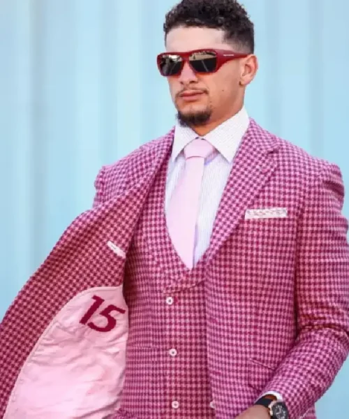 Patrick Mahomes Arriving Jacksonville Suit
