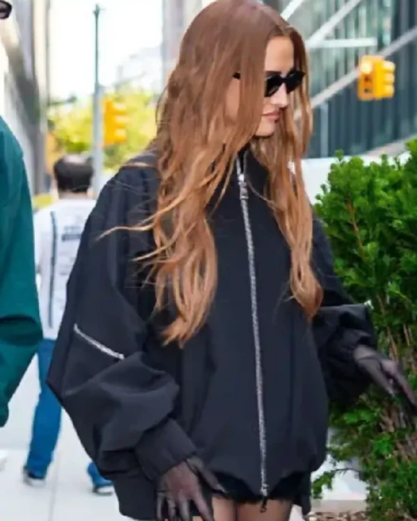 Shop Ashlee Simpson NYC 2025 Black Oversized Zipper Bomber Jacket Sale