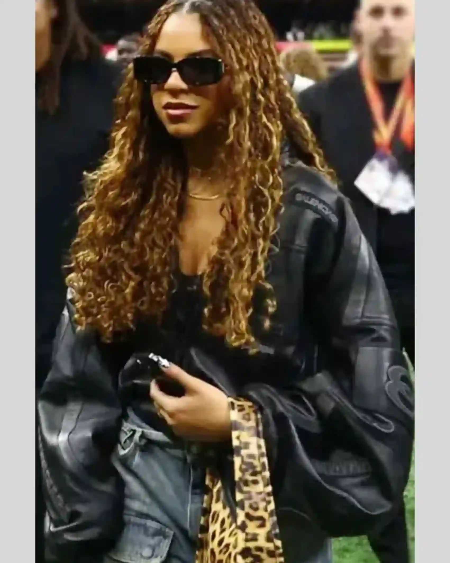 Super Bowl LIX Halftime Show 2025 Beyoncé Black Oversized Leather Jacket