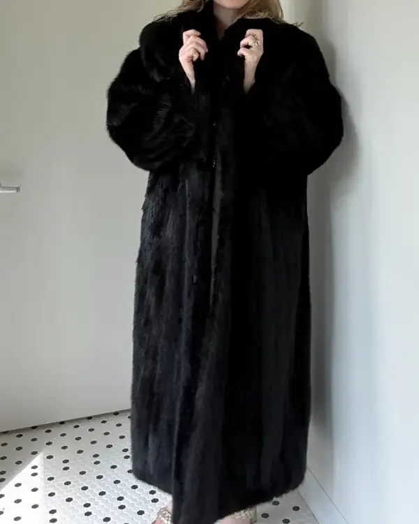Black Mink Fur Coat_