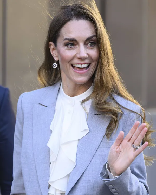 Buy Kate Middleton Roland Mouret Grey Suit