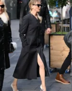 Buy Renee Zellweger “Bridget Jones” The Square Statue Unveiling Black Long V-Neck