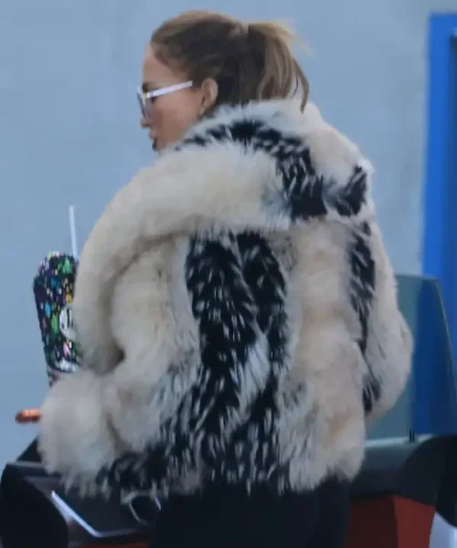 Jennifer Lopez Voluminous Fur Coat