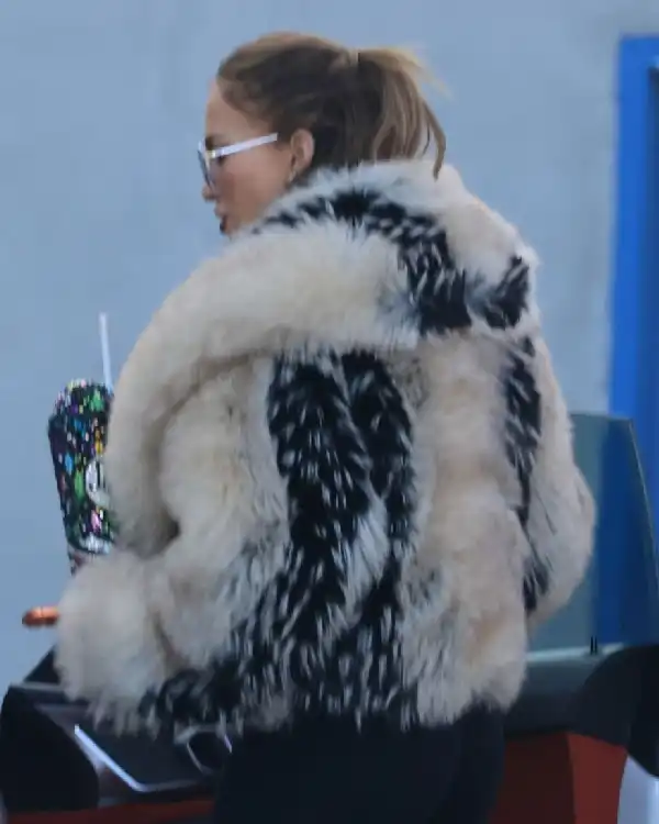 Jennifer Lopez Voluminous Fur Coat