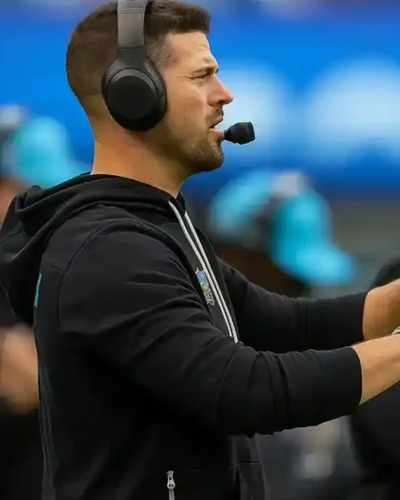 Shop Carolina Panthers Coach Dave Canales Carolina Panthers Sideline Black Pullover