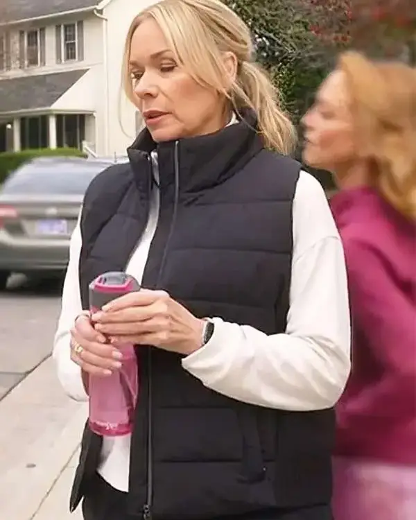 Leanne S01 Leanne Morgan Black Vest