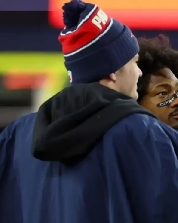 Shop Drake Maye New England Patriots Chest Team Logo, Oversized Weather-Resistant Design Navy Blue Sideline Cape Coat For Sale