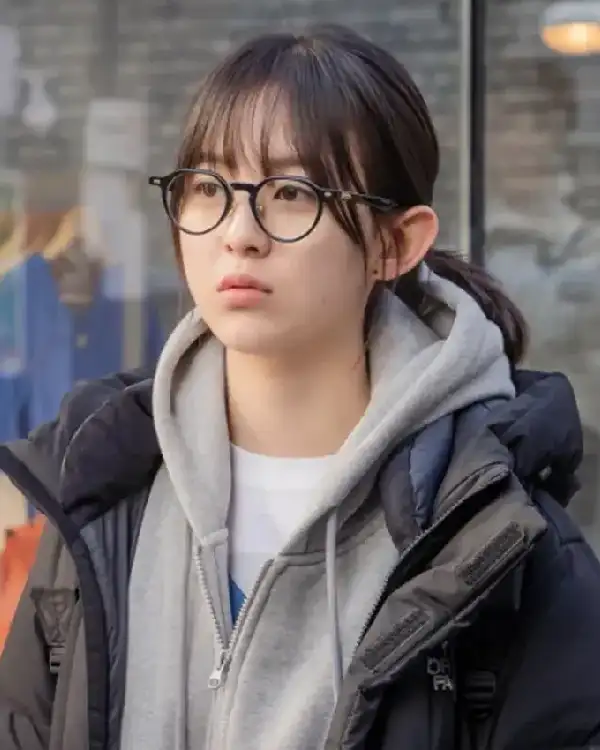 Spirit Fingers Song Woo-yeon Black Puffer Coat