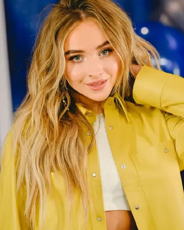 Tall Girl Premiere Sabrina Carpenter Yellow Leather Jacket
