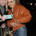 Shop Explore the Dua Lipa BBC Radio 1 Studios Brown Leather Jacket Bold Streetwear Style For Sale